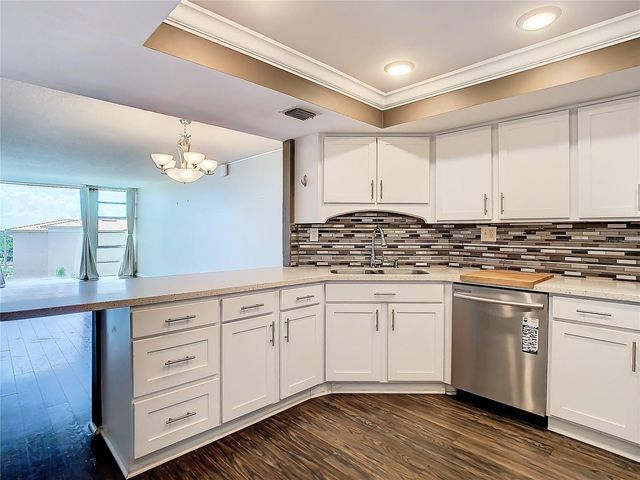 7400 SUN ISLAND DRIVE 503, South Pasadena, FL 33707