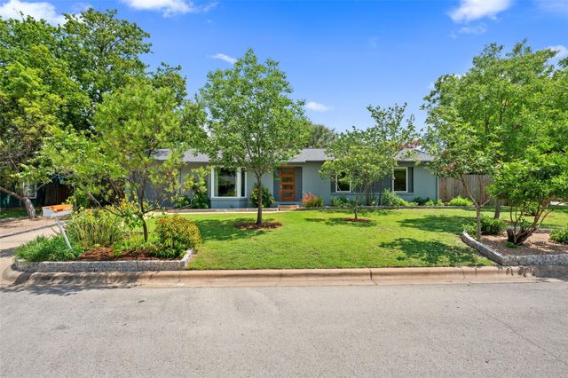 102 E Crestland DR, Austin, TX 78752