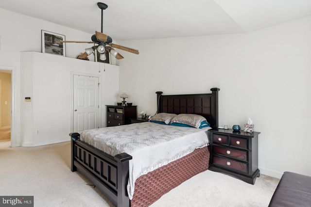 4322 THOMAS BRIGADE LN, Fairfax, VA 22033