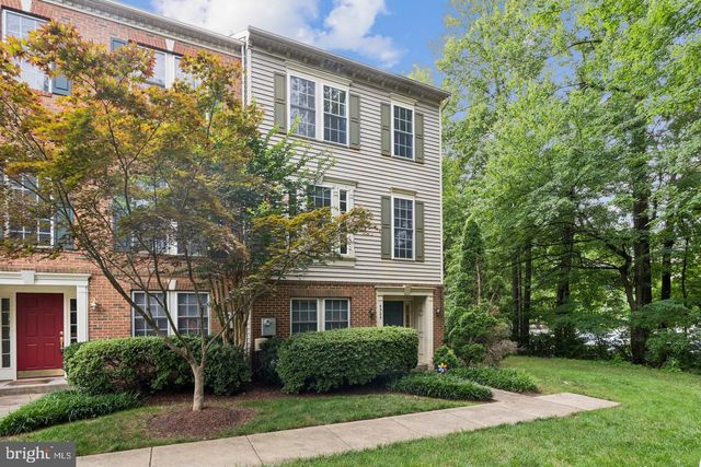 4322 THOMAS BRIGADE LN, Fairfax, VA 22033