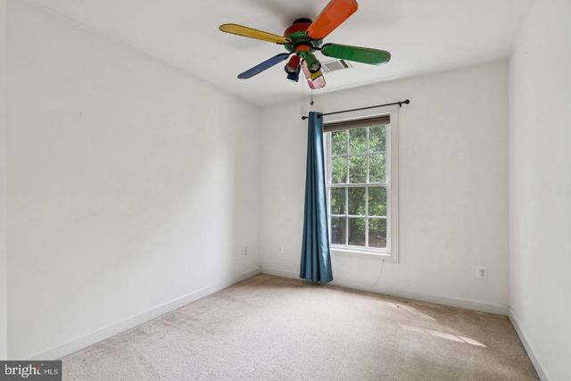 4322 THOMAS BRIGADE LN, Fairfax, VA 22033