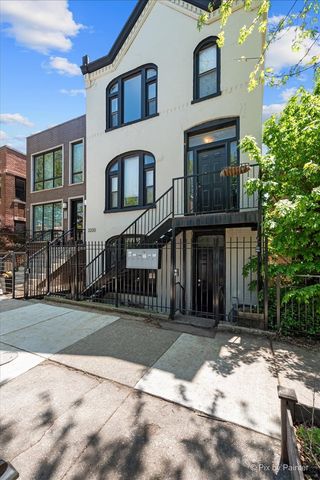 2233 W Shakespeare Avenue 1F, Chicago, IL 60647