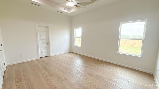2401 E Tamarindo Street, Hidalgo, TX 78557
