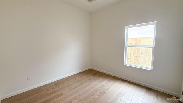 2401 E Tamarindo Street, Hidalgo, TX 78557