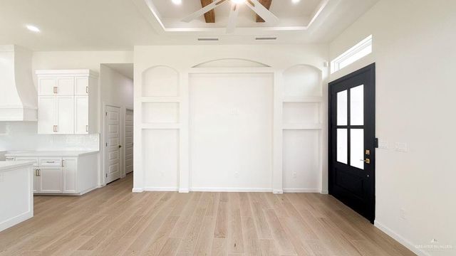 2401 E Tamarindo Street, Hidalgo, TX 78557