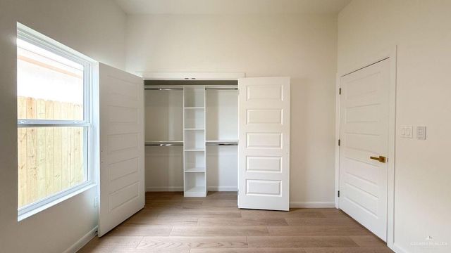 2401 E Tamarindo Street, Hidalgo, TX 78557