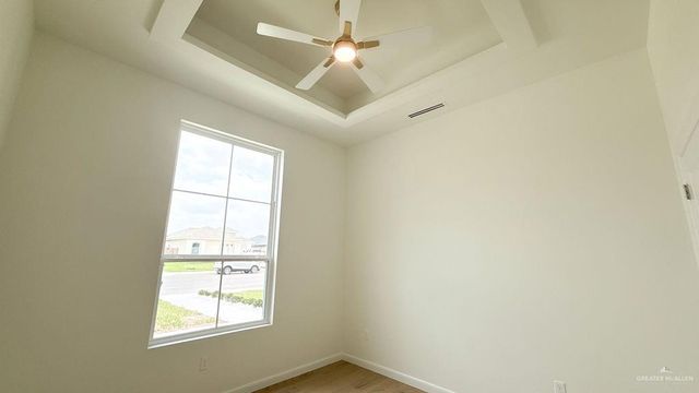 2401 E Tamarindo Street, Hidalgo, TX 78557