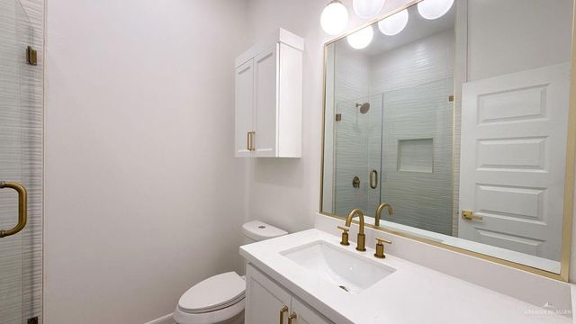 2401 E Tamarindo Street, Hidalgo, TX 78557