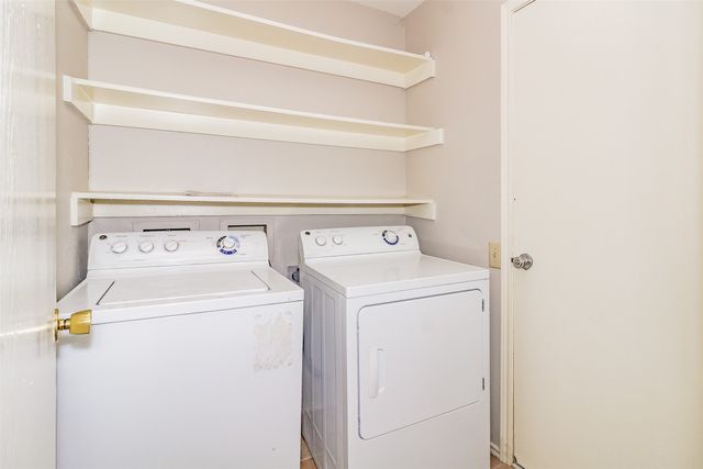 4637 Feathercrest Drive, Fort Worth, TX 76137