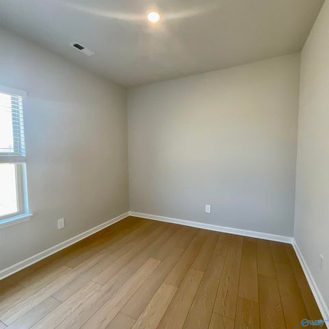 17801 Denham Circle, Athens, AL 35611