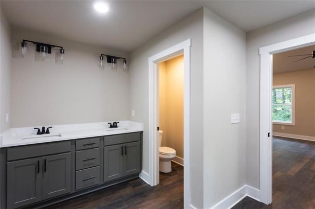 3705 Stone Lea Drive, Oxford, GA 30054