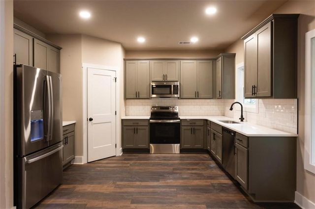 3705 Stone Lea Drive, Oxford, GA 30054