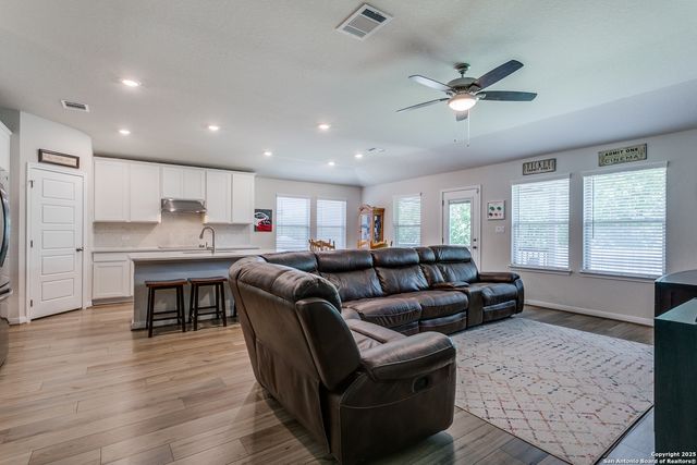 434 Shelton Pass, Cibolo, TX 78108