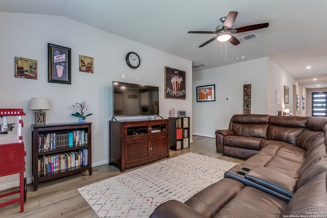 434 Shelton Pass, Cibolo, TX 78108