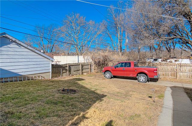 5012 Scarritt Avenue, Kansas City, MO 64123