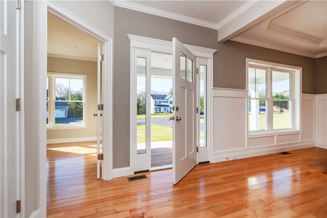 24 Cassidy Trail, Coventry, RI 02816