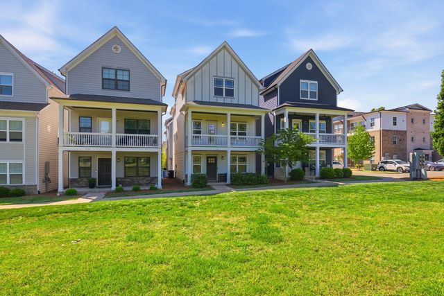 632 Parkvue Place Dr, Nashville, TN 37221