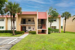 125 Lake Evelyn Drive, West Palm Beach, FL 33411