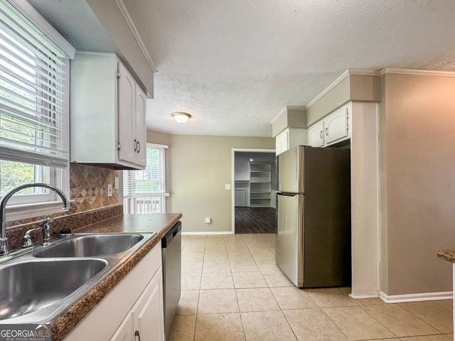 561 Chatham Trail, Jonesboro, GA 30238