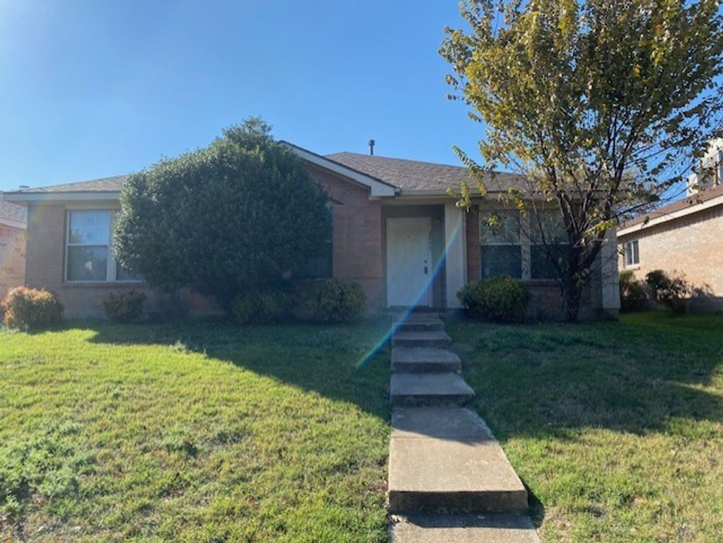 2937 Monticello Lane, Lancaster, TX 75134