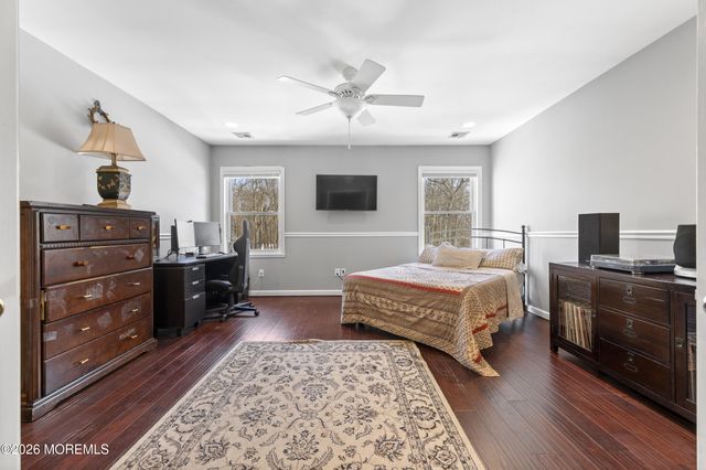 186 Tyrpak Road, Howell, NJ 07731