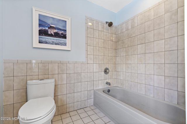 186 Tyrpak Road, Howell, NJ 07731