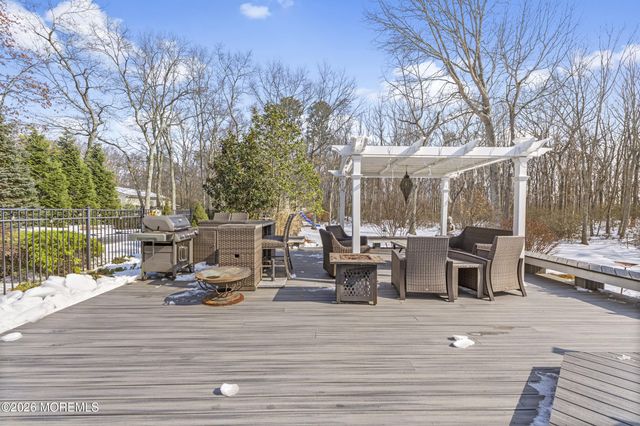 186 Tyrpak Road, Howell, NJ 07731