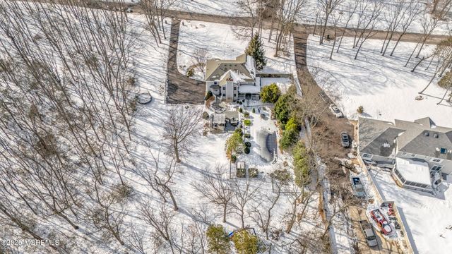 186 Tyrpak Road, Howell, NJ 07731