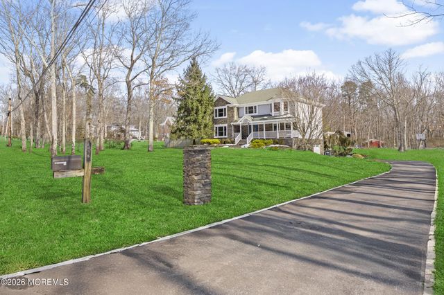 186 Tyrpak Road, Howell, NJ 07731