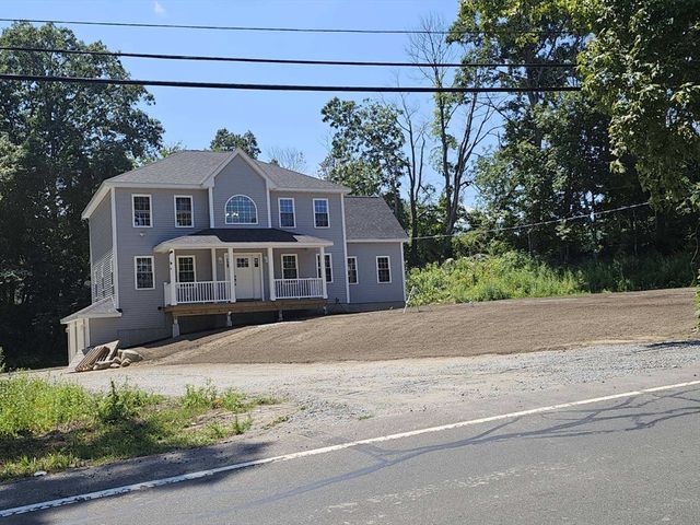 1 Old Fall River Rd, Dartmouth, MA 02747