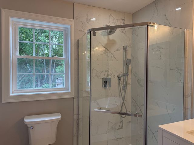 1 Old Fall River Rd, Dartmouth, MA 02747