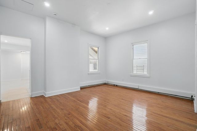 419 S 7th Avenue, Mount Vernon, NY 10550
