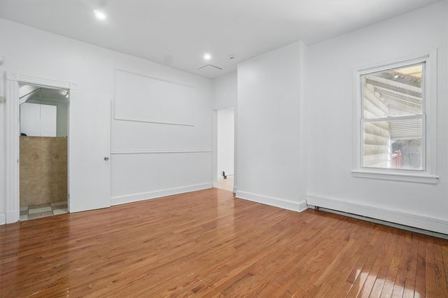 419 S 7th Avenue, Mount Vernon, NY 10550