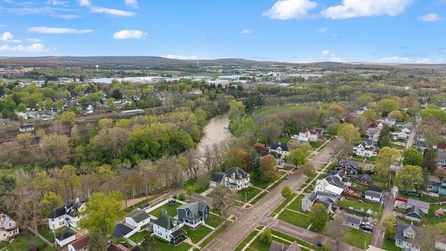 333 2nd Avenue, Baraboo, WI 53913
