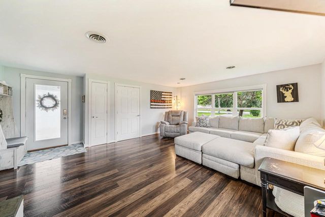 N9017 LAKESHORE DRIVE, Van Dyne, WI 54979