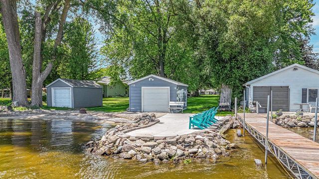 N9017 LAKESHORE DRIVE, Van Dyne, WI 54979