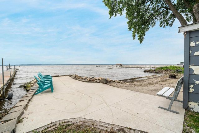 N9017 LAKESHORE DRIVE, Van Dyne, WI 54979