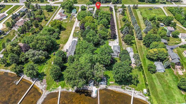 N9017 LAKESHORE DRIVE, Van Dyne, WI 54979