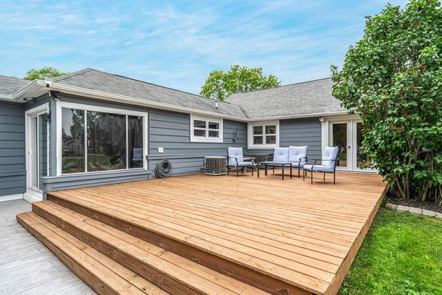 N9017 LAKESHORE DRIVE, Van Dyne, WI 54979