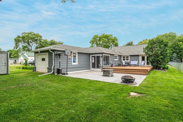 N9017 LAKESHORE DRIVE, Van Dyne, WI 54979