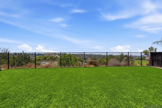 402 Corte Calypso, Chula Vista, CA 91914