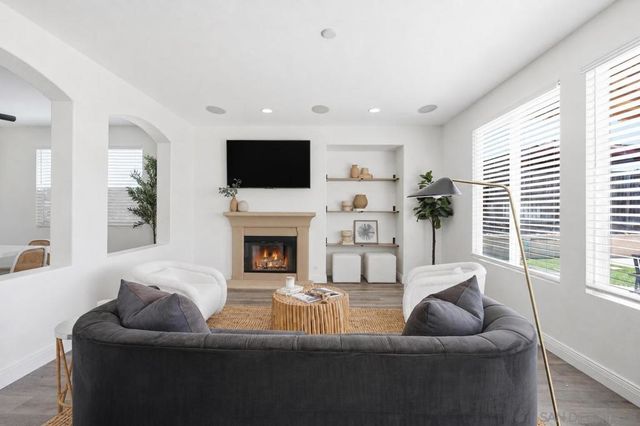 402 Corte Calypso, Chula Vista, CA 91914