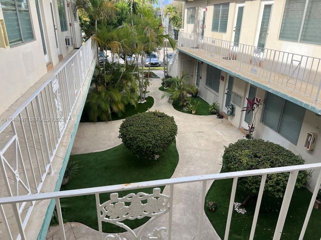 2072 NE 169th St Apartments 9, 11, 12 5, North Miami Beach, FL 33162