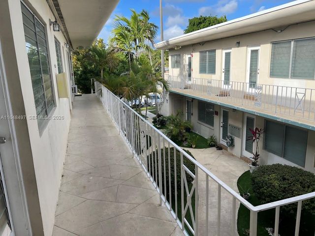 2072 NE 169th St Apartments 9, 11, 12 5, North Miami Beach, FL 33162