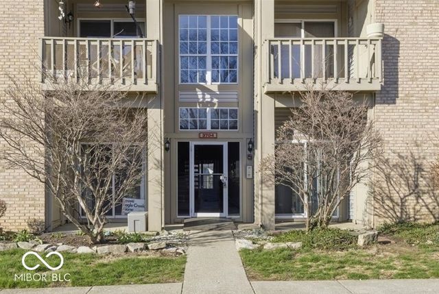 3704 Reflections Drive 4, Indianapolis, IN 46214