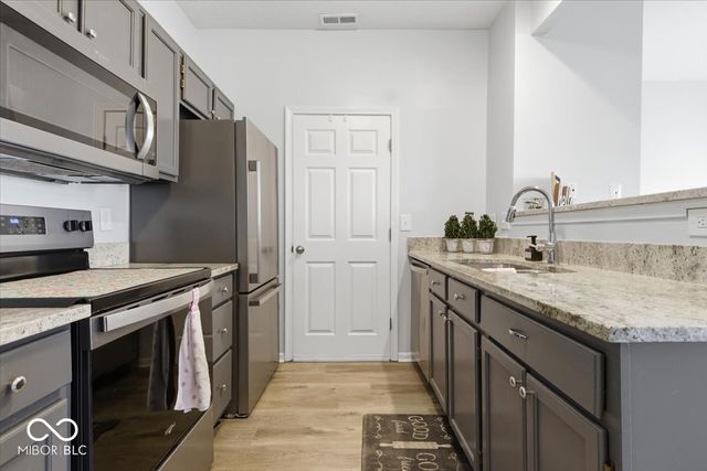 3704 Reflections Drive 4, Indianapolis, IN 46214