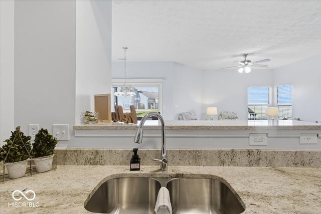 3704 Reflections Drive 4, Indianapolis, IN 46214