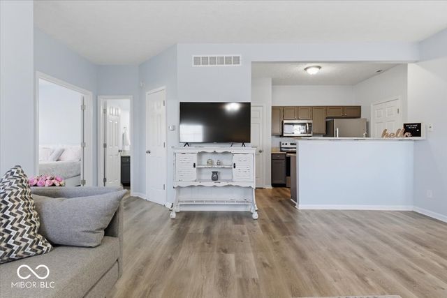 3704 Reflections Drive 4, Indianapolis, IN 46214