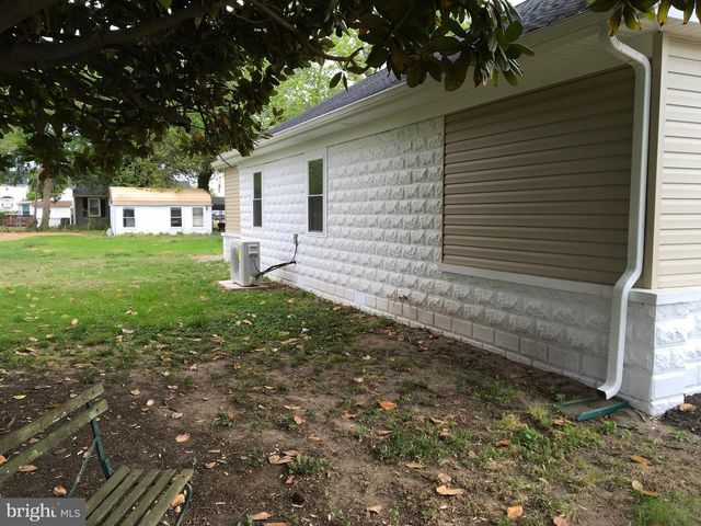 18758 POTOMAC AVE, Benedict, MD 20612