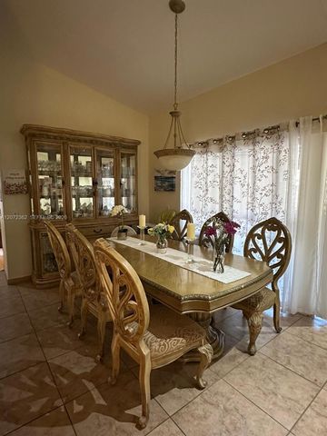 4863 SW 148th Court, Miami, FL 33185